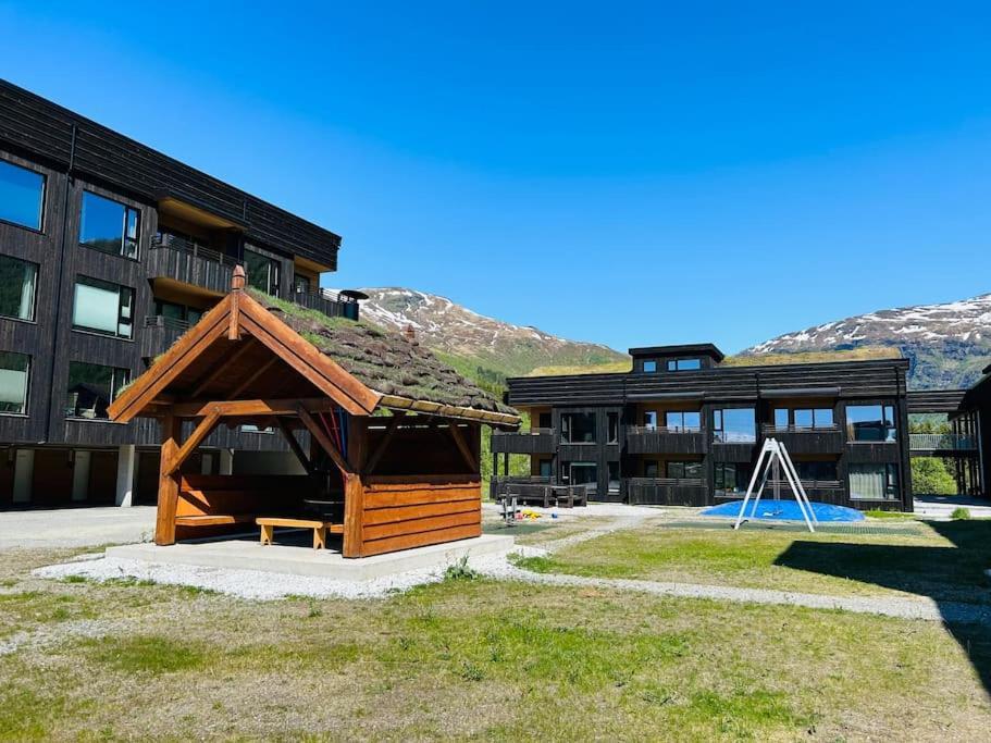 Overnatting Pa Helgatun Fjellpensjonat As I Myrkdalen Vossestrand Exterior photo